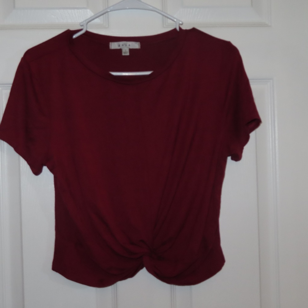 Knotty Croptop